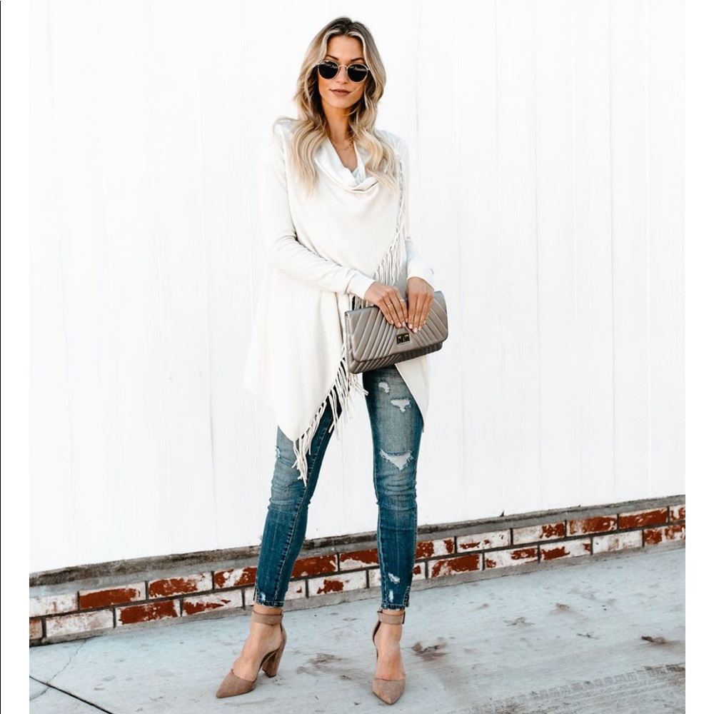 CYNDI Tassel Wrap Sweater - Picture 4 of 8